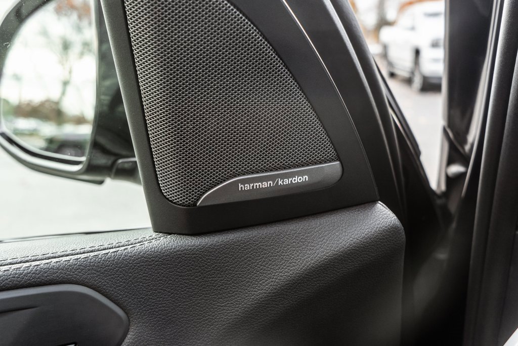 Used 2022 BMW X5 M50i w/ Executive Package image 17