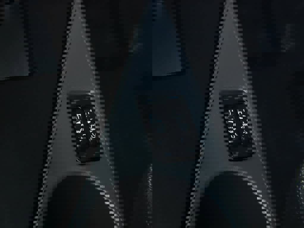 Used 2024 Subaru Crosstrek 2.0i Premium image 27