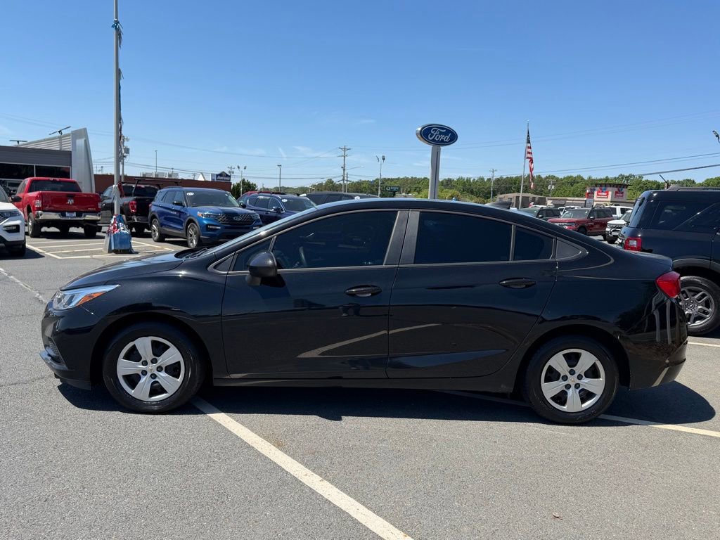 Used 2018 Chevrolet Cruze LS FWD image 7