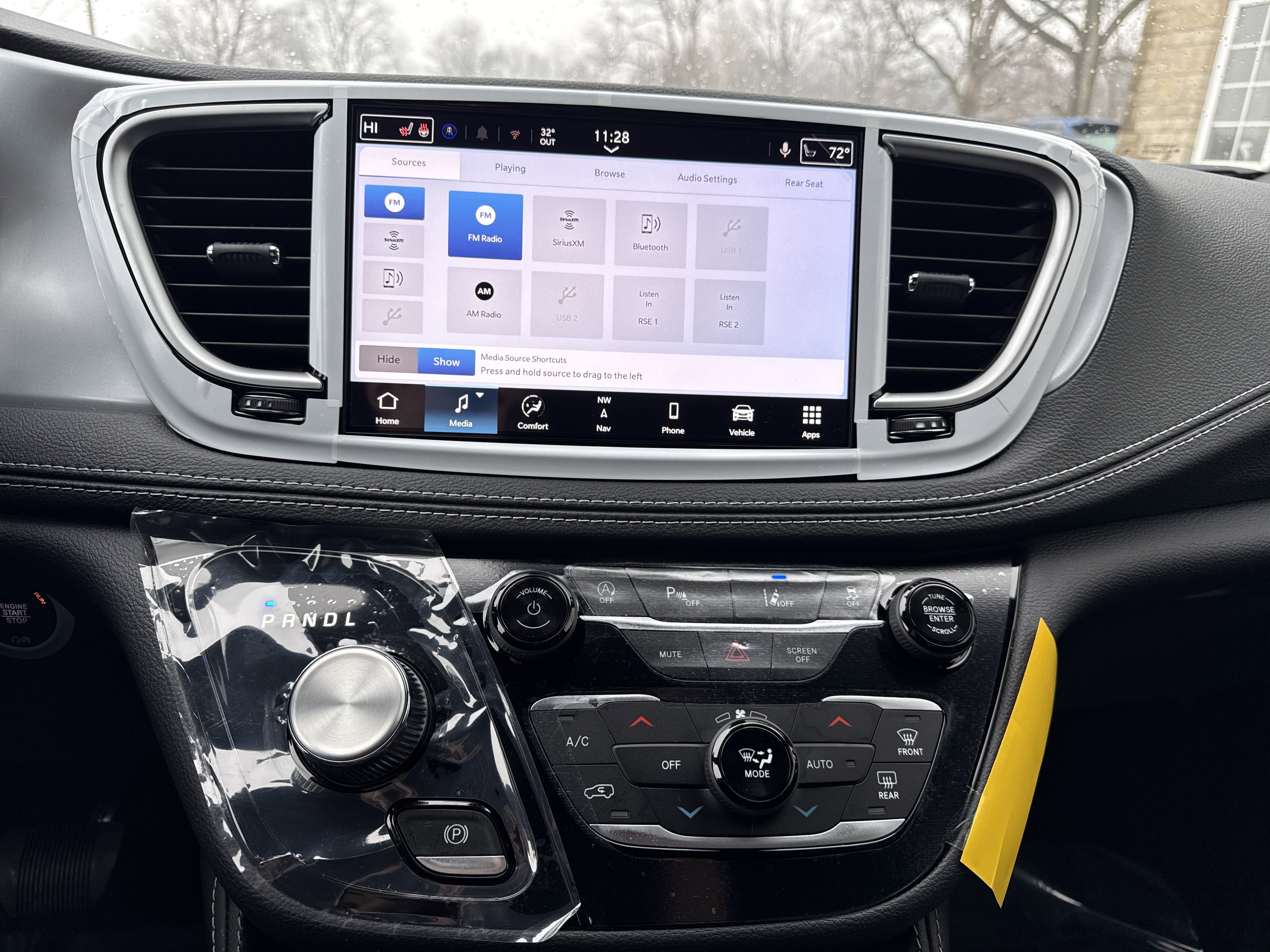 New 2026 Chrysler Pacifica Limited w/ Uconnect Theater Family Group image 25