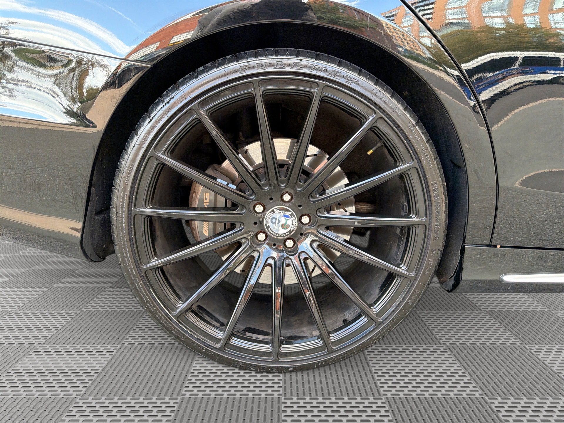 Used 2015 Mercedes-Benz S 63 AMG 4MATIC Sedan image 30