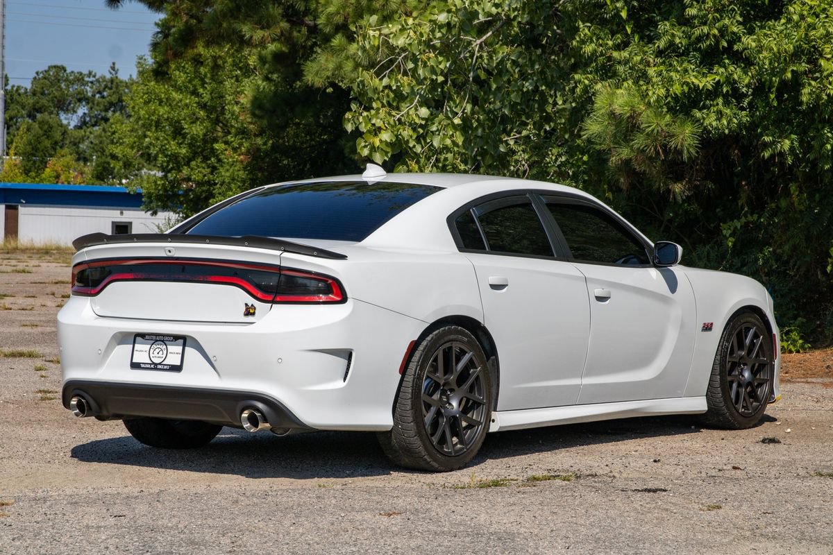Used 2019 Dodge Charger Scat Pack w/ Technology Group RWD image 7