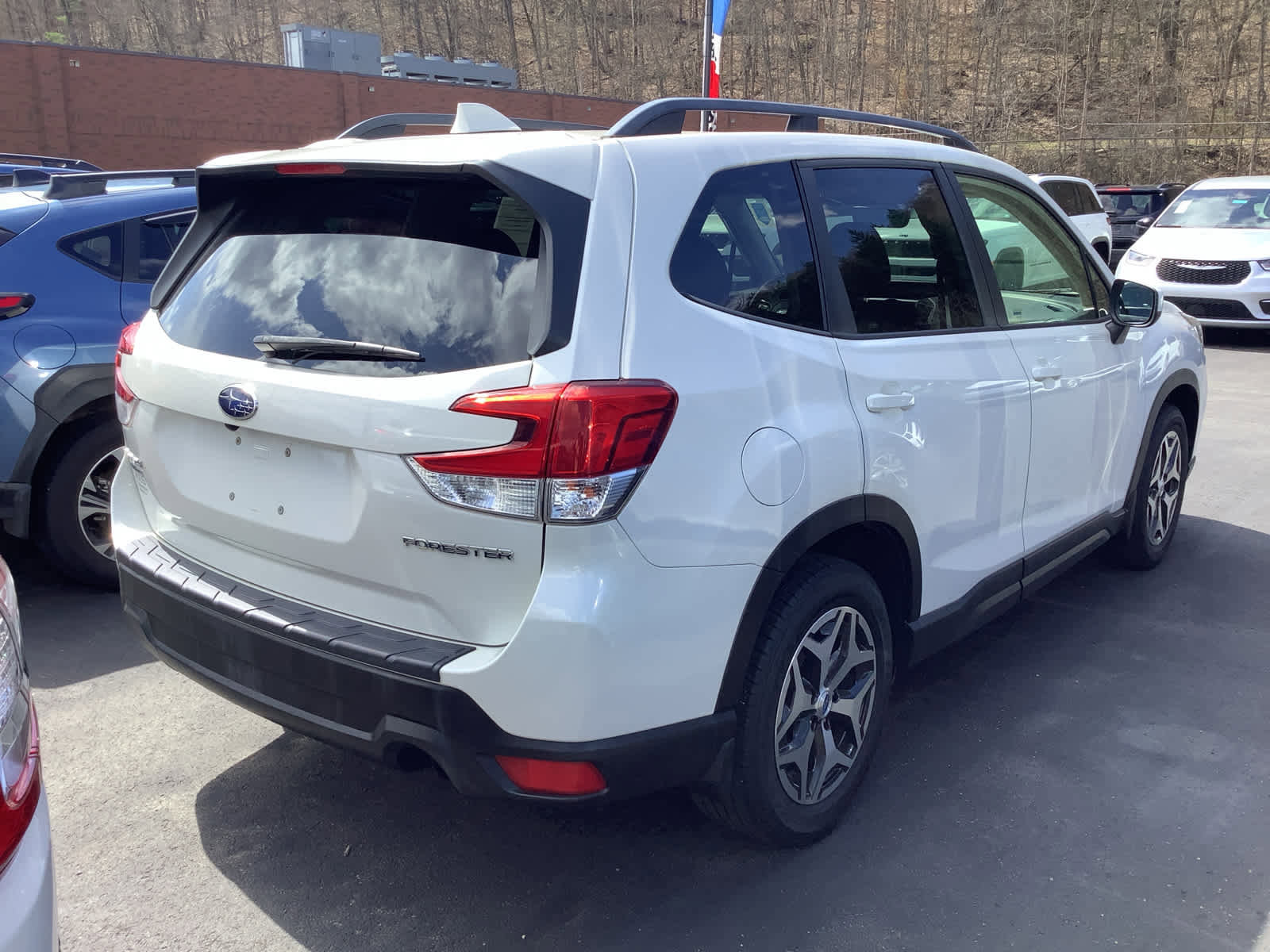 Used 2019 Subaru Forester Premium image 2
