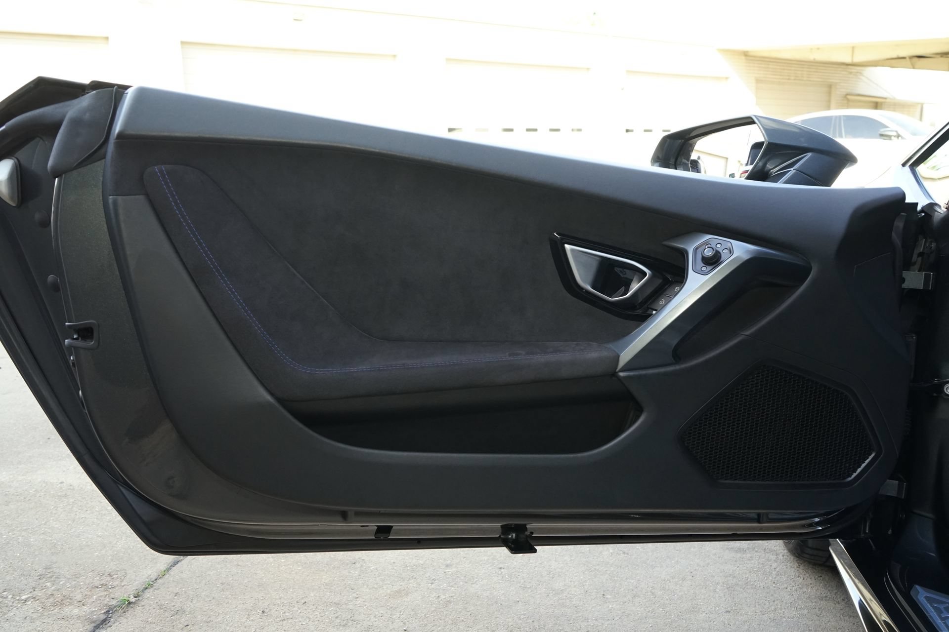 Used 2018 Lamborghini Huracan LP 580-2 RWD image 14