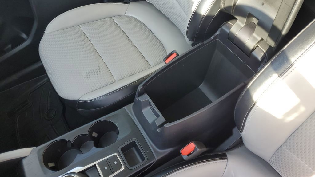 Used 2023 Ford Escape SE image 18