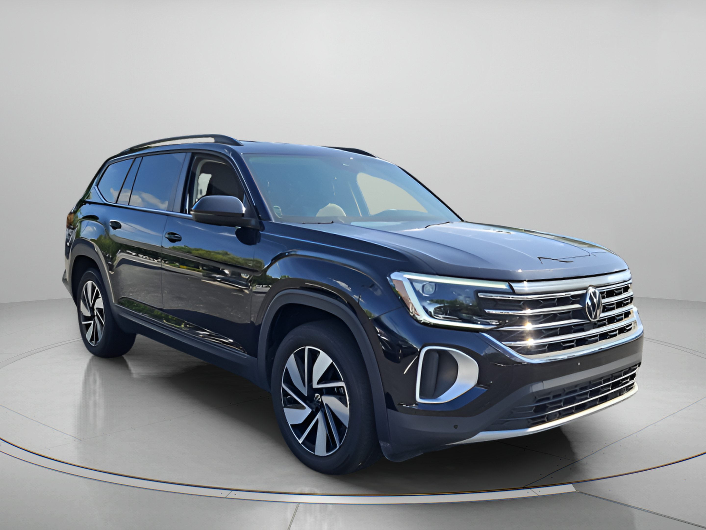 Certified 2025 Volkswagen Atlas SE FWD image 7