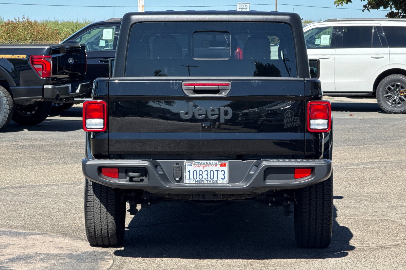 Used 2022 Jeep Gladiator Sport AWD/4WD image 5