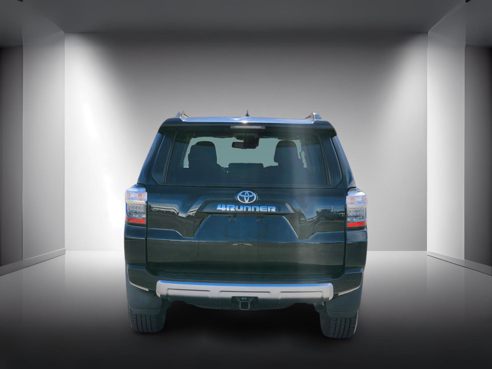 Used 2022 Toyota 4Runner TRD Off-Road image 6