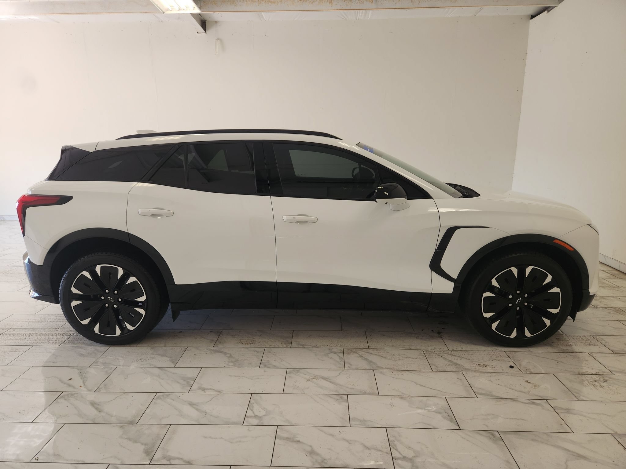Used 2024 Chevrolet Blazer EV RS AWD/4WD image 4