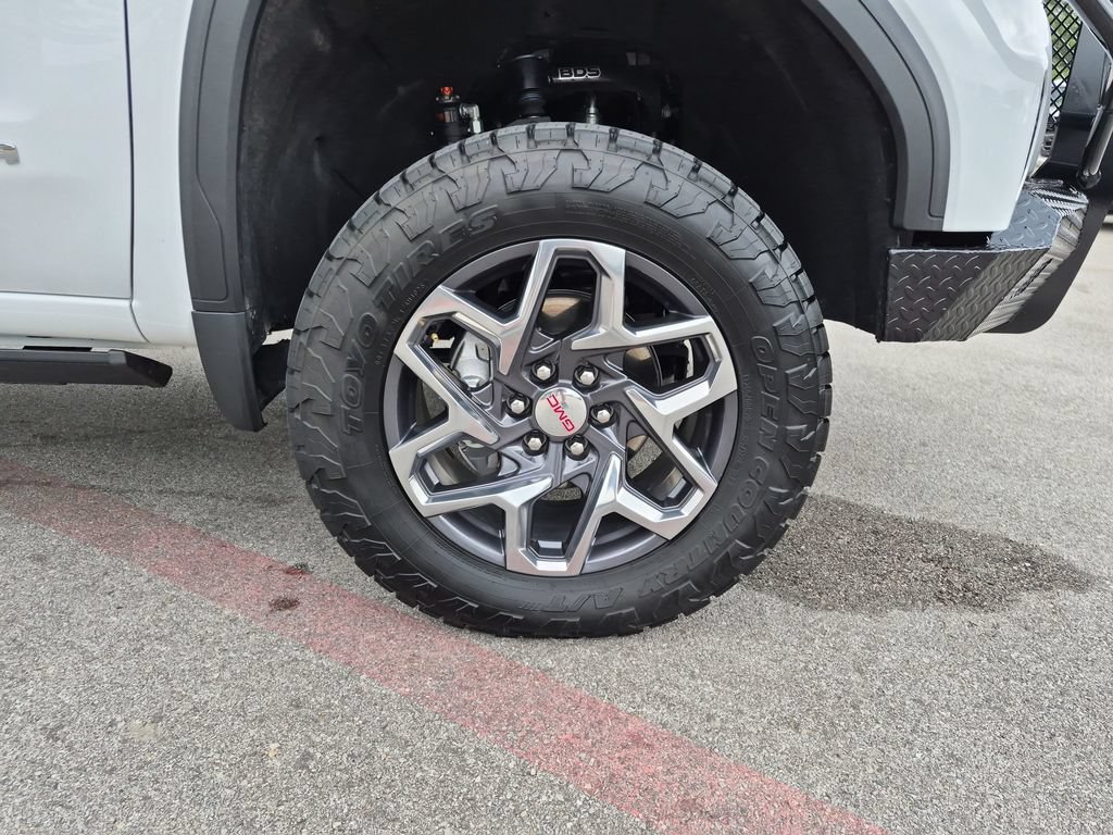 Used 2026 GMC Sierra 1500 SLT AWD/4WD image 18