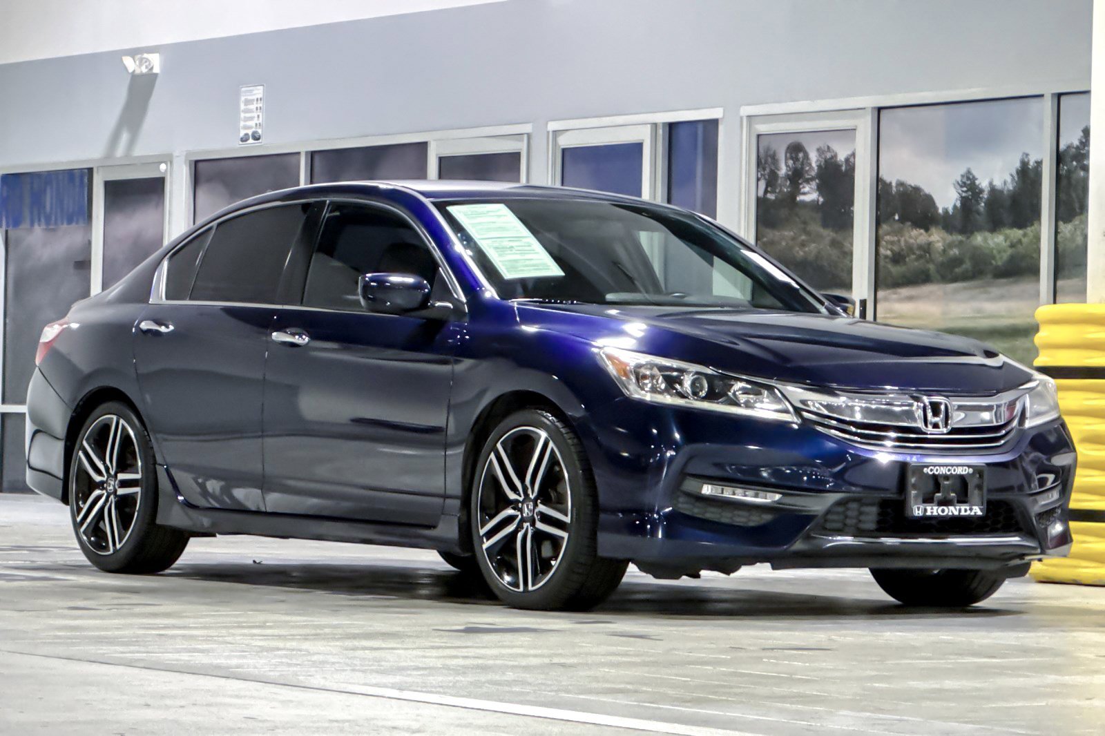 Used 2016 Honda Accord Sport image 6