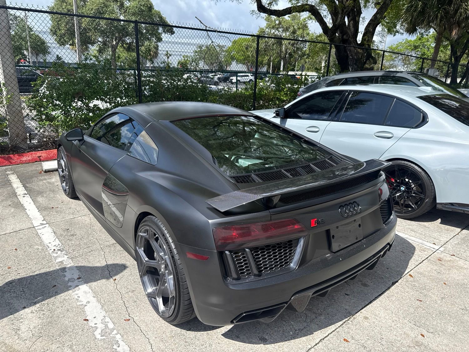 Used 2018 Audi R8 V10 plus AWD/4WD image 2