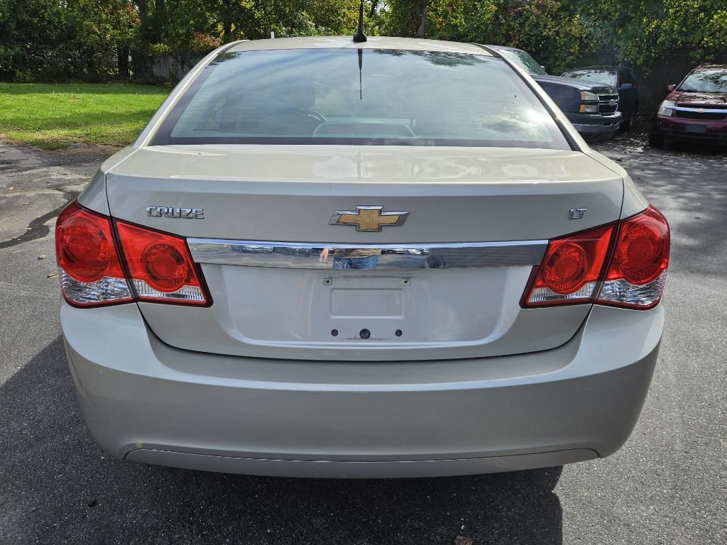 Used 2014 Chevrolet Cruze LT FWD image 8