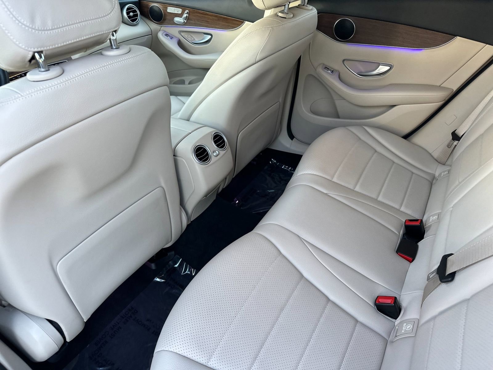 Certified 2022 Mercedes-Benz GLC 300 w/ Premium Package Lite image 13