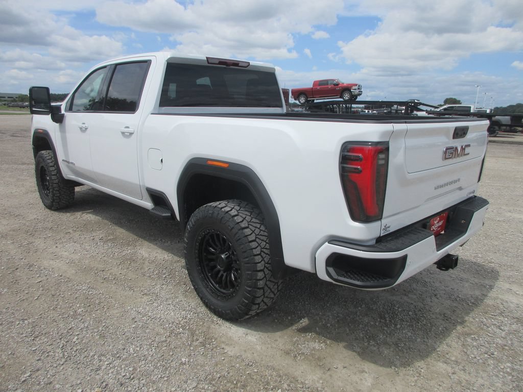 New 2026 GMC Sierra 2500 AT4 AWD/4WD image 10