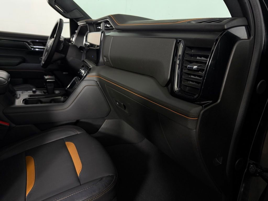 Used 2024 GMC Sierra 1500 AT4 w/ Technology Package image 29