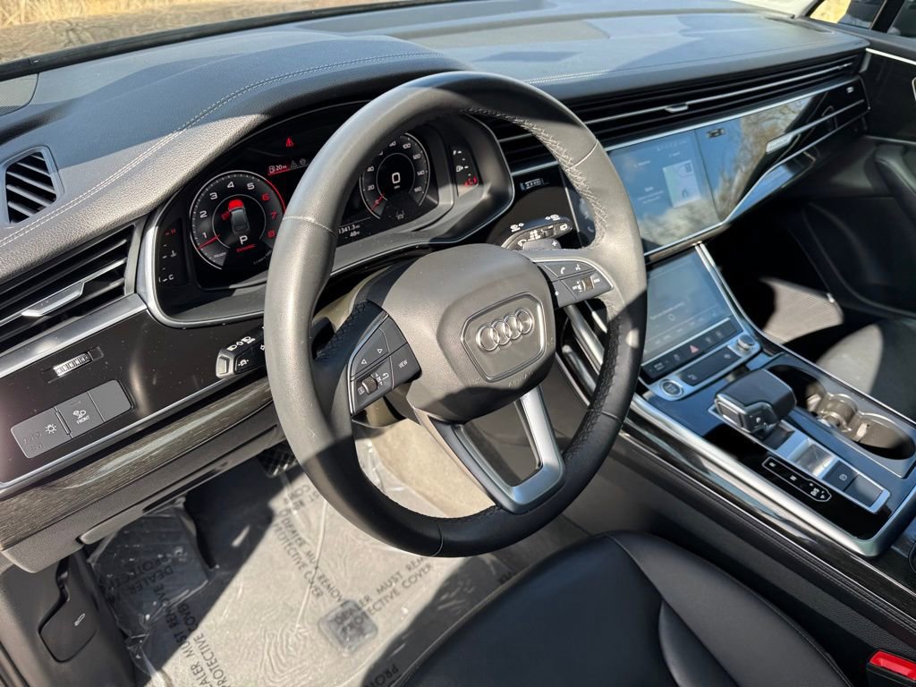 Used 2024 Audi Q7 3.0T Premium Plus AWD/4WD image 17