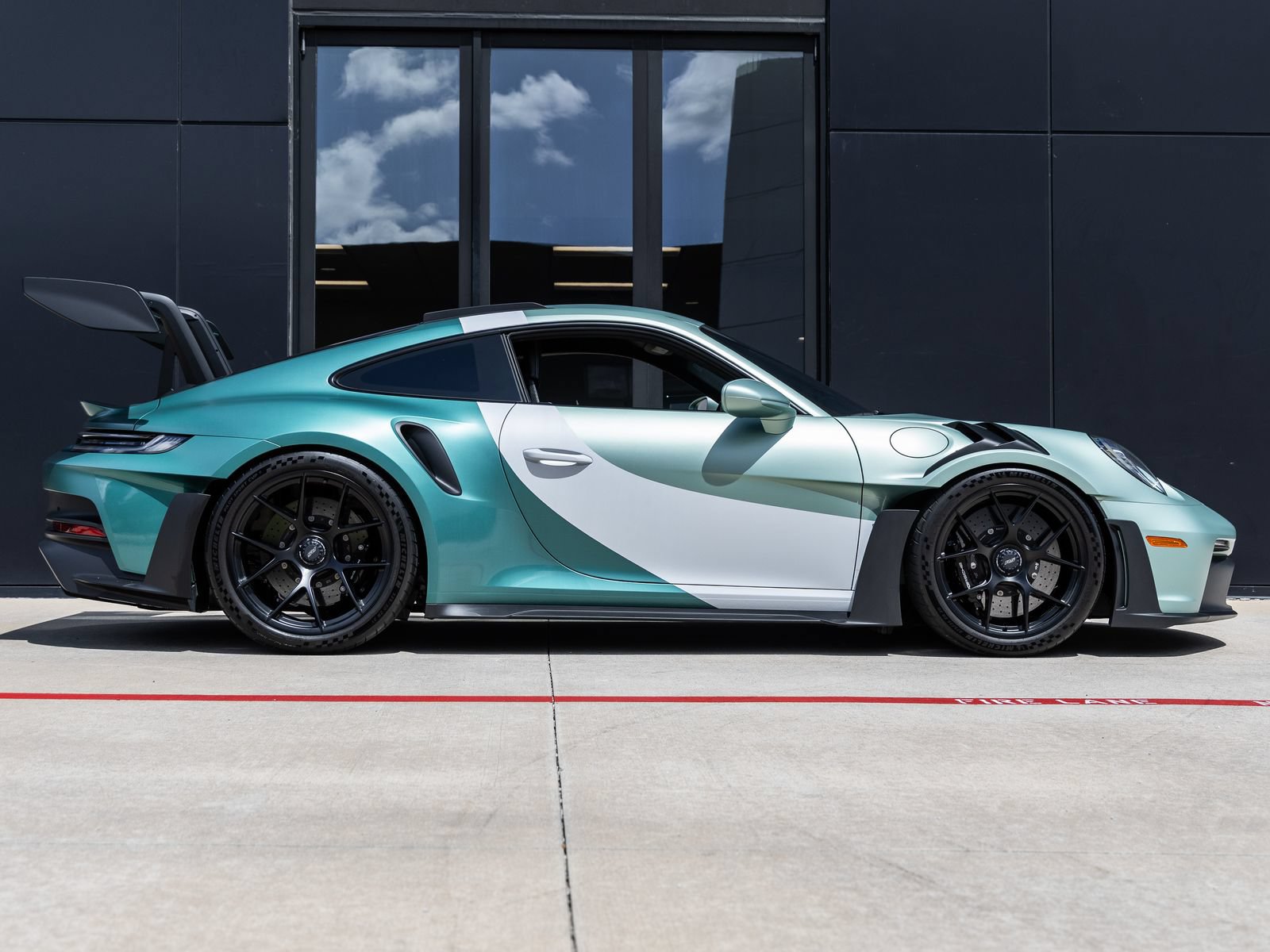Certified 2024 Porsche 911 GT3 RS RWD image 14