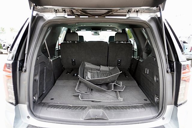 Used 2025 Chevrolet Tahoe LS AWD/4WD image 19