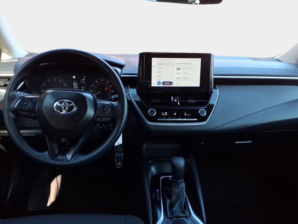 Used 2025 Toyota Corolla LE image 12