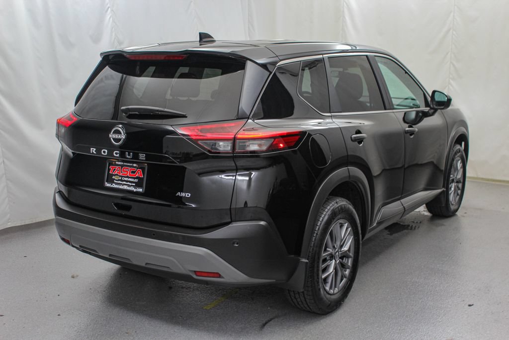 Used 2023 Nissan Rogue S AWD/4WD image 9