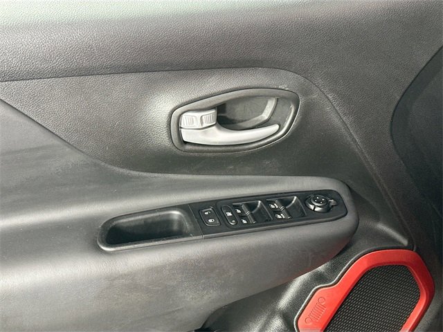 Used 2023 Jeep Renegade Trailhawk image 24