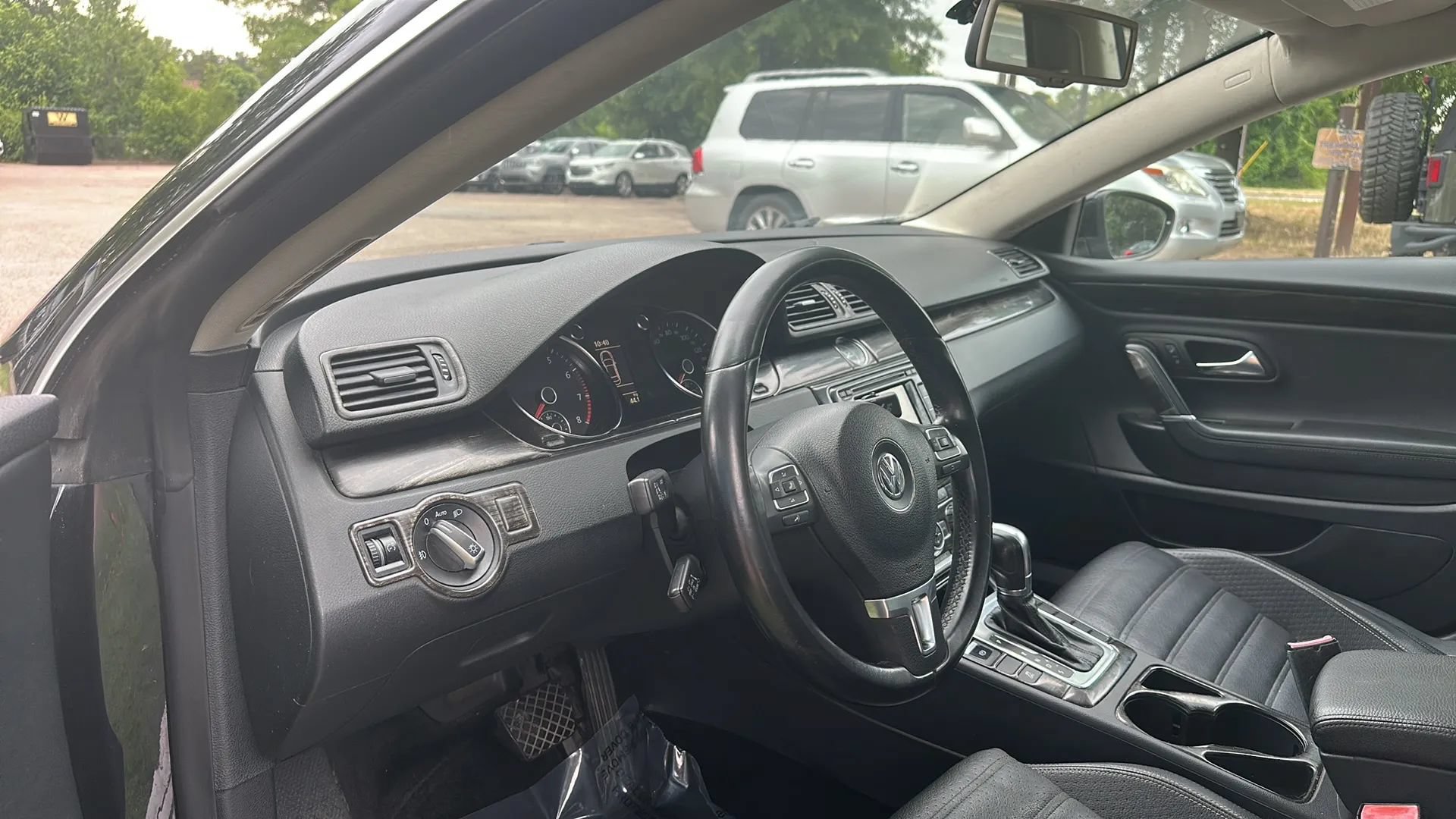 Used 2013 Volkswagen CC Lux FWD image 11