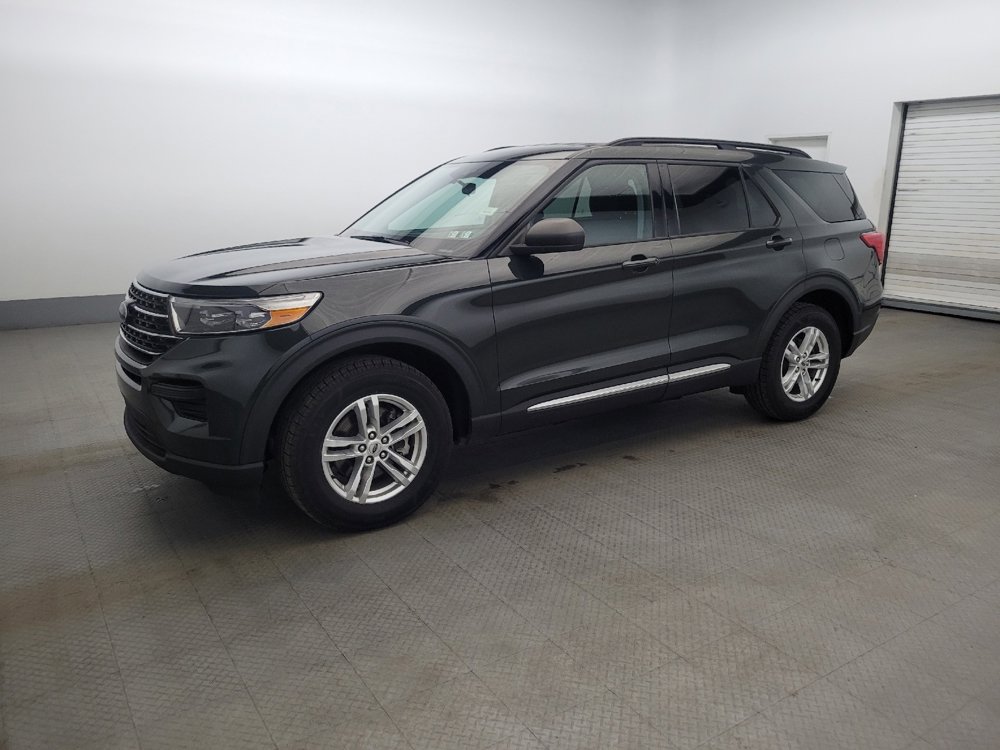 Used 2022 Ford Explorer XLT image 2