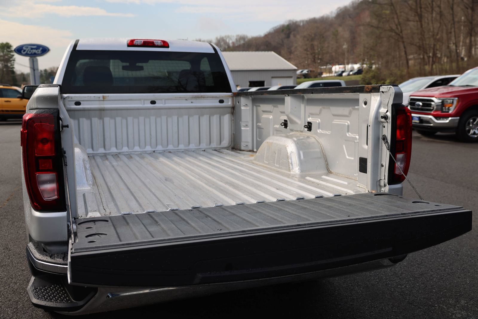 Used 2021 GMC Sierra 1500 2WD Regular Cab w/ Convenience Package image 12