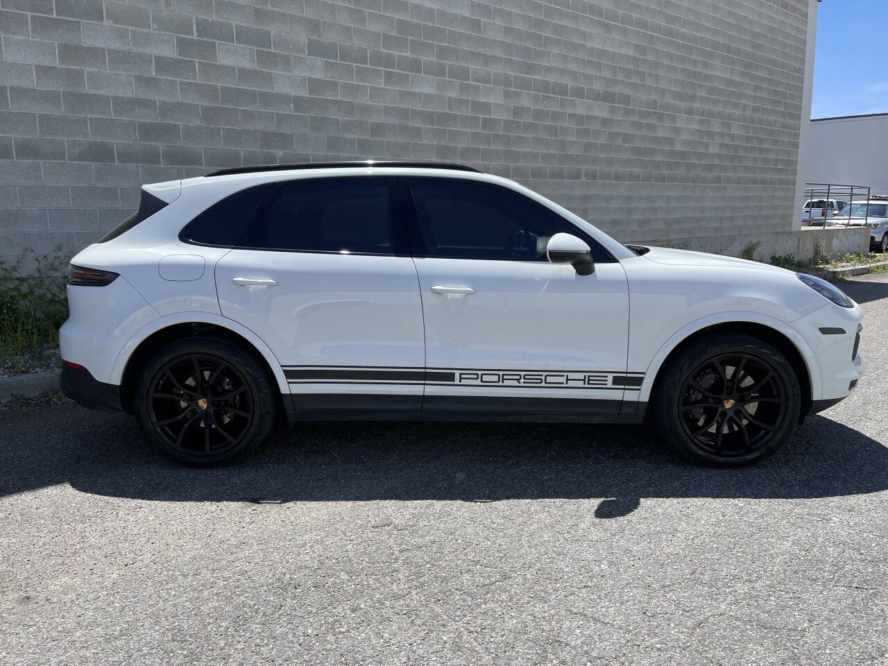 Used 2022 Porsche Cayenne AWD/4WD image 7