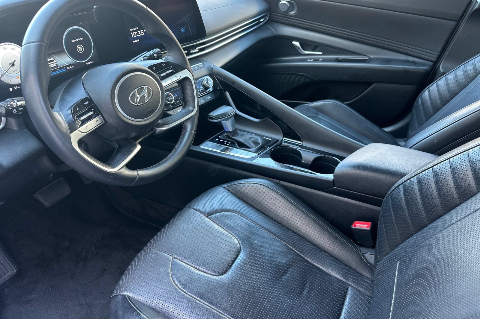 Used 2023 Hyundai Elantra Limited FWD image 10