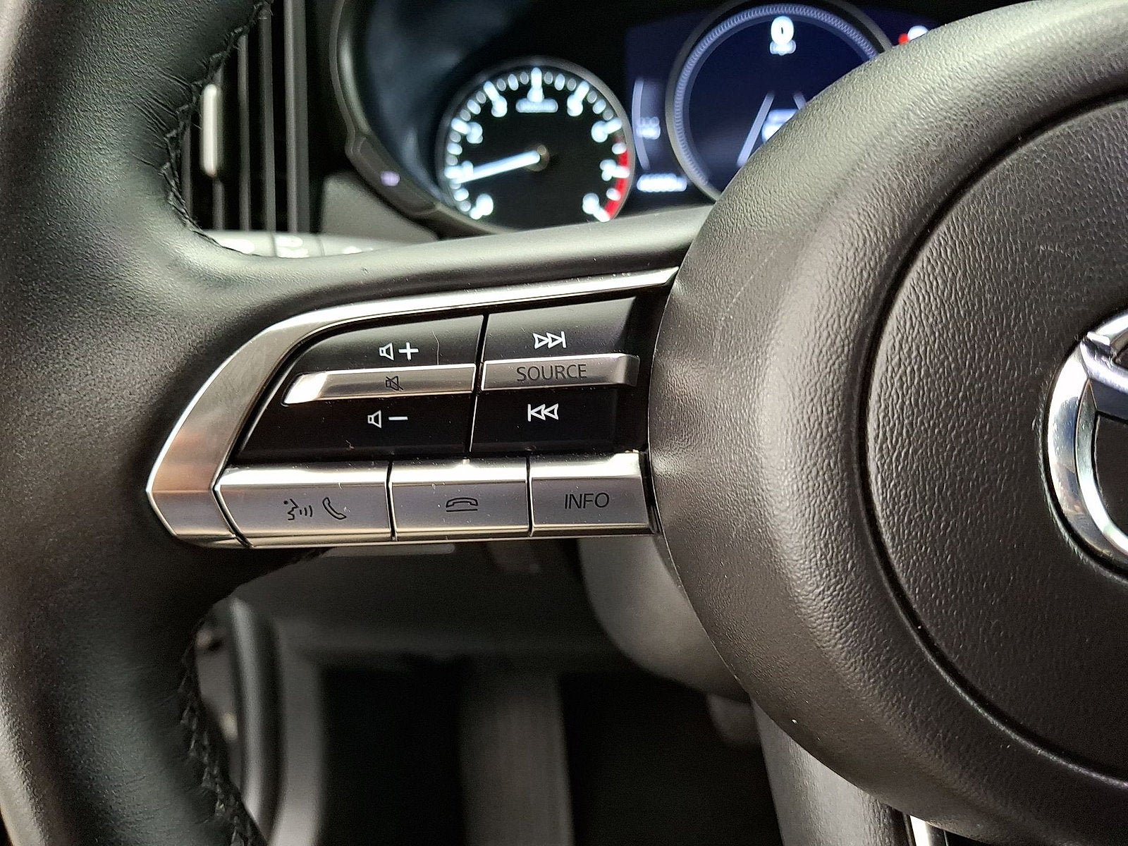 Used 2025 MAZDA CX-50 AWD 2.5 S w/ Preferred Package image 9