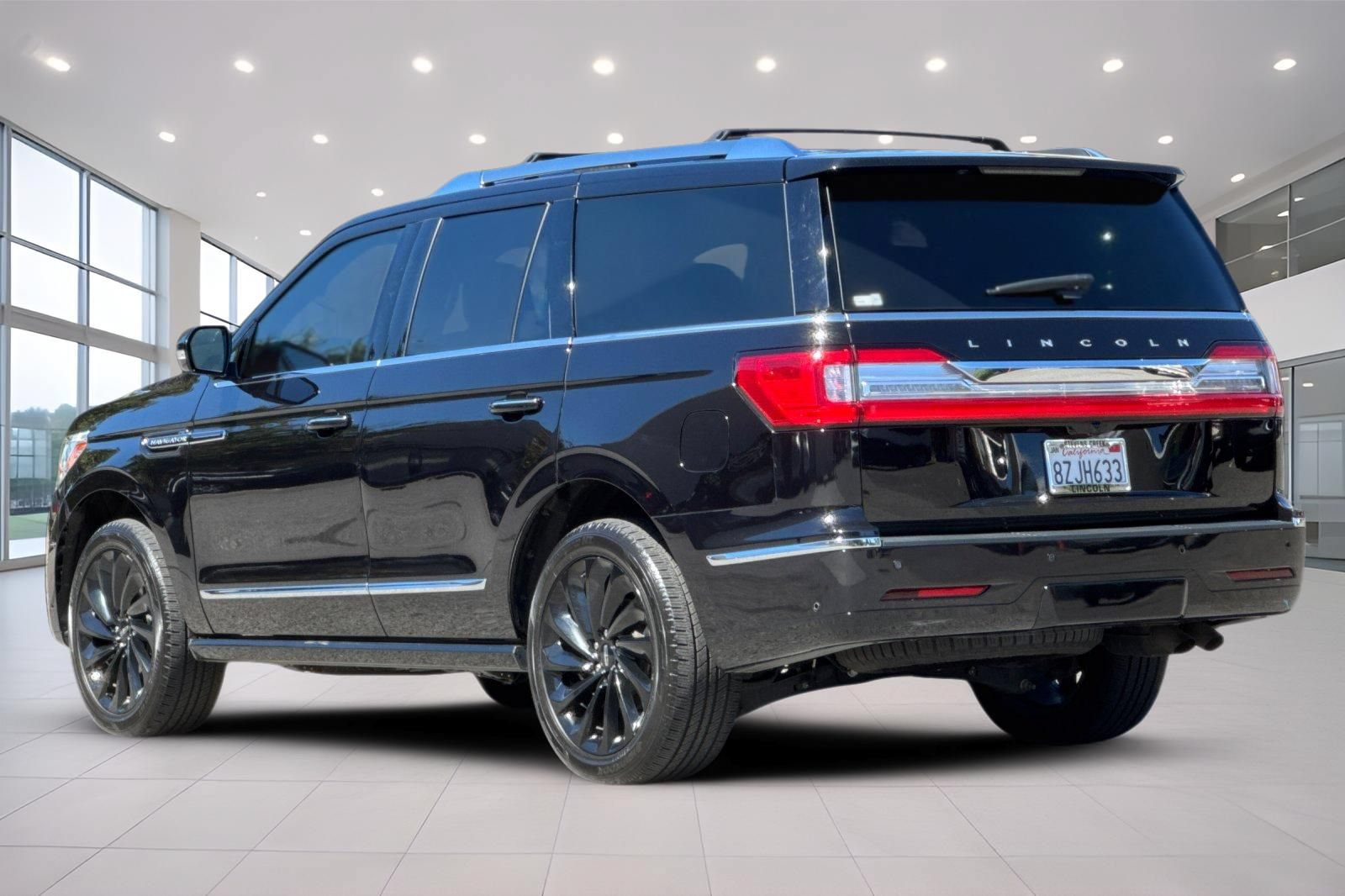 Certified 2021 Lincoln Navigator Reserve AWD/4WD image 6