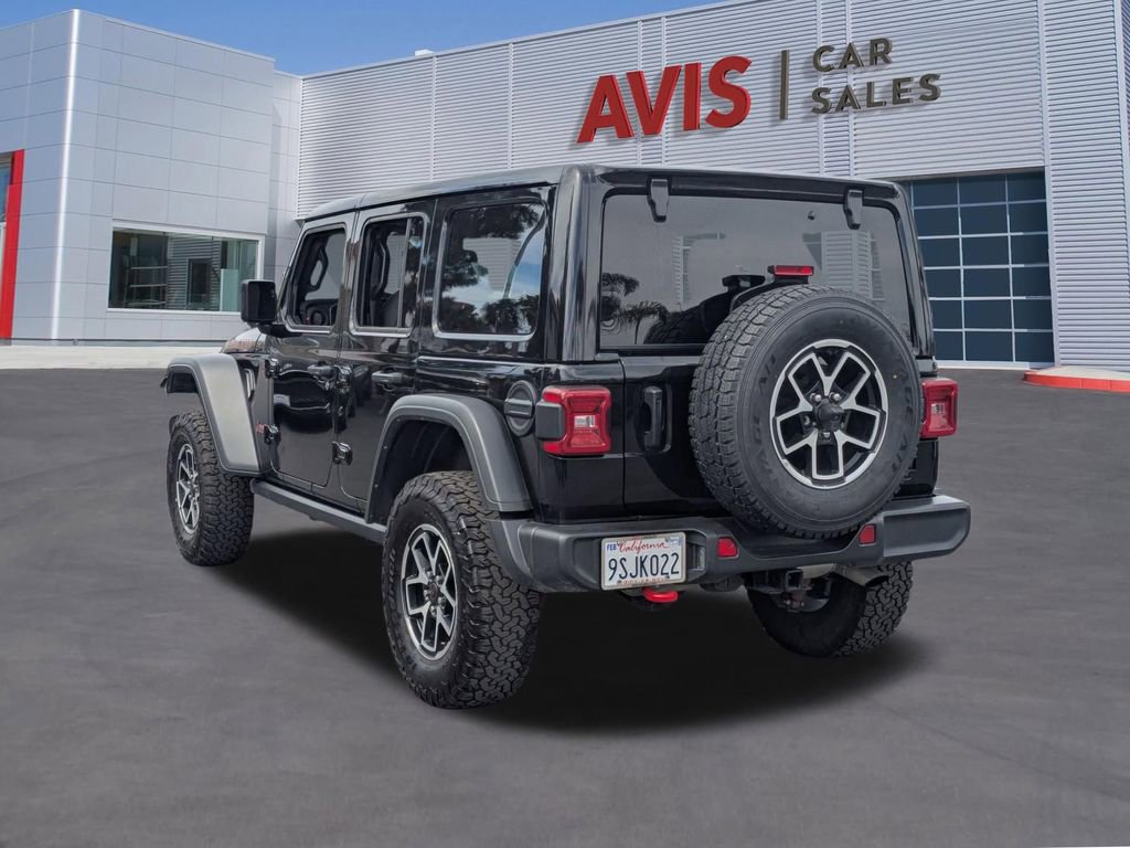 Used 2025 Jeep Wrangler Unlimited Rubicon w/ Convenience Group AWD/4WD image 9