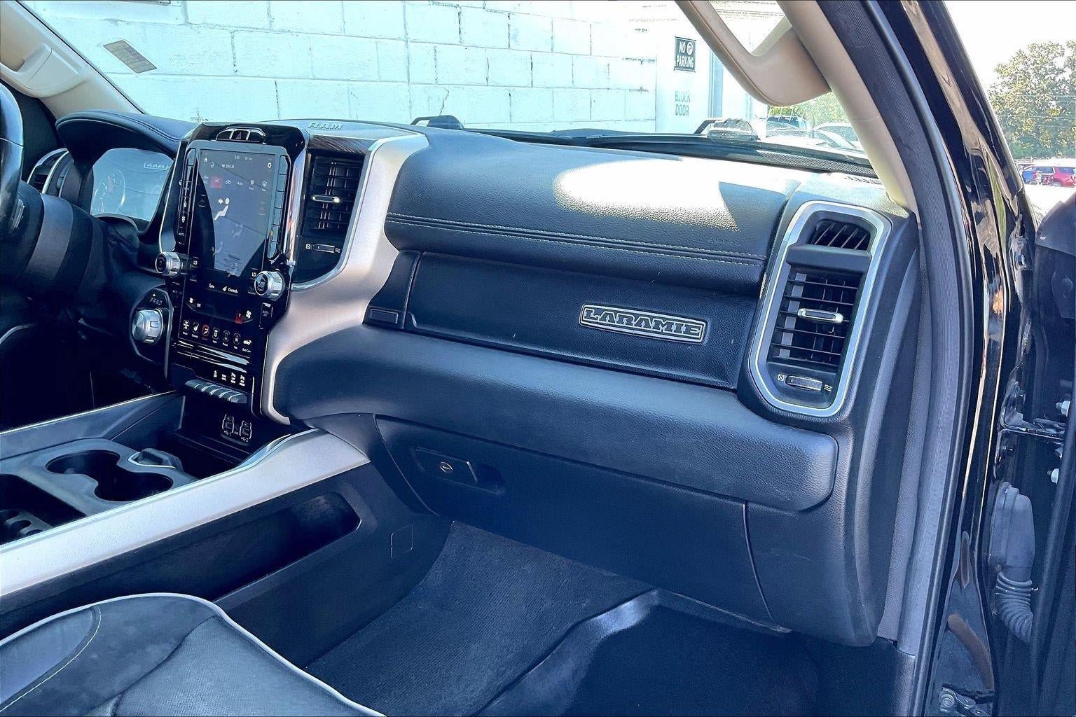 Used 2020 RAM 1500 Laramie AWD/4WD image 16