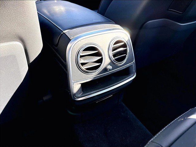 Used 2019 Mercedes-Benz S 560 Sedan image 24