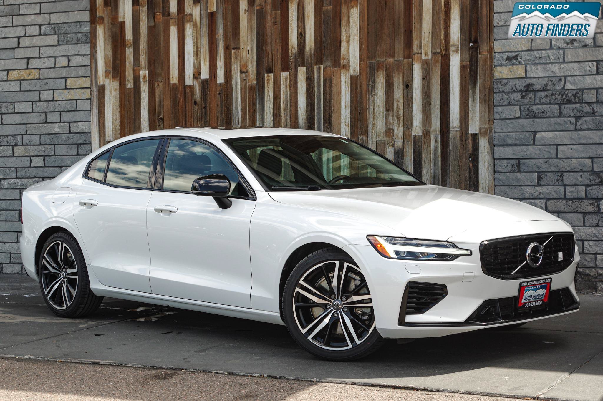 Used 2022 Volvo S60 T8 R-Design Expression w/ Premium Package AWD/4WD image 9