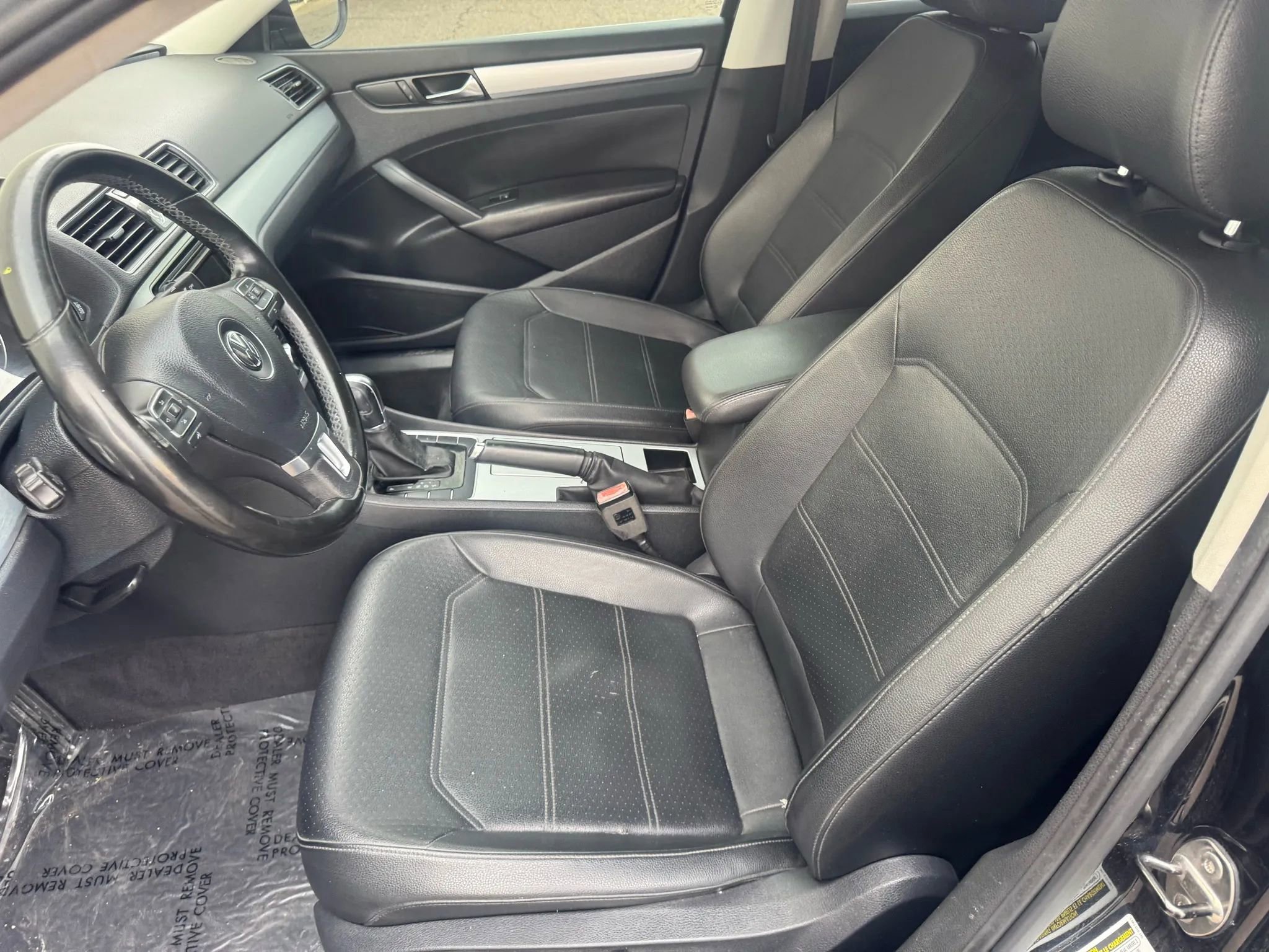 Used 2012 Volkswagen Passat TDI SE image 11