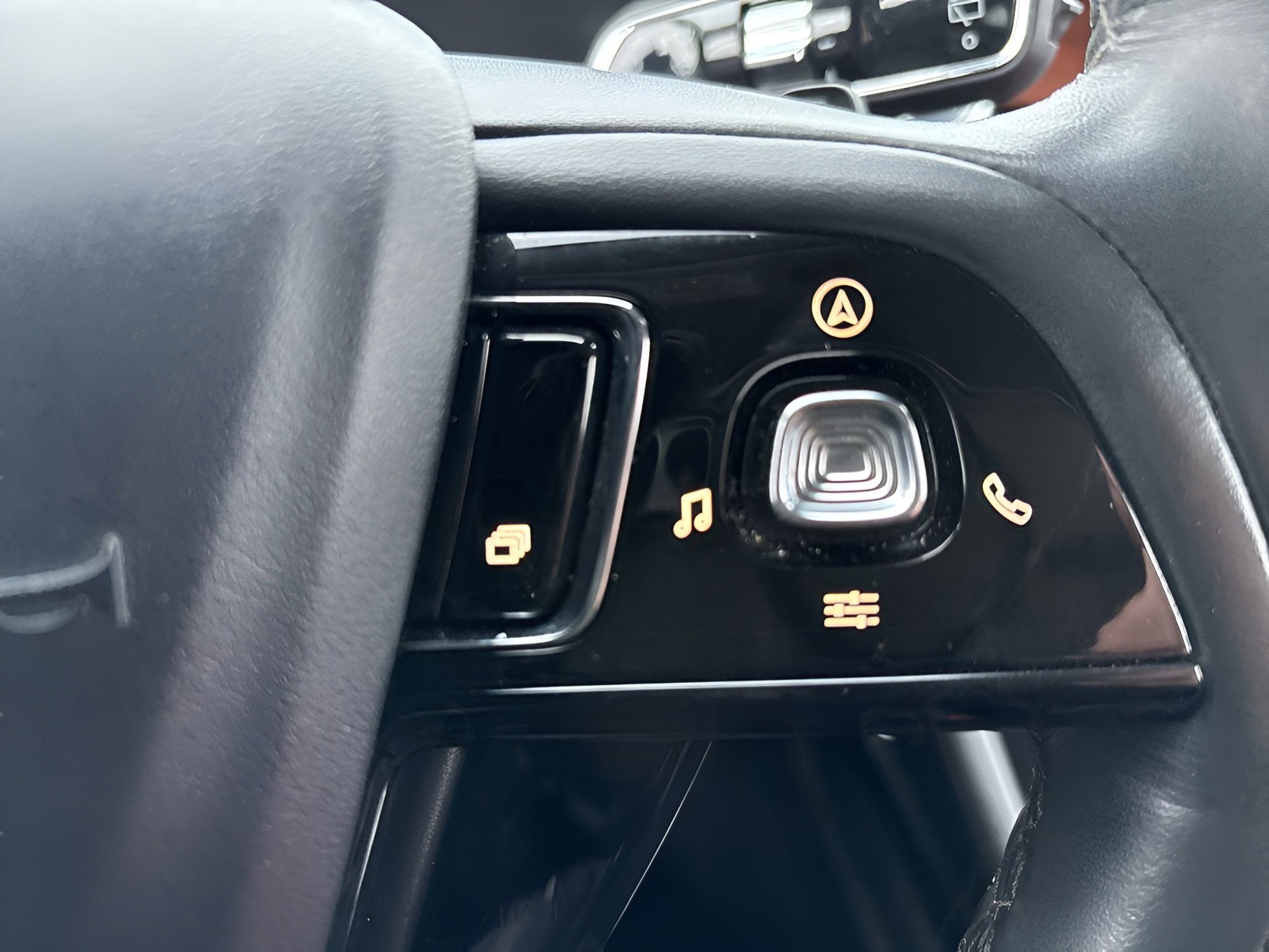 Used 2022 Lincoln Corsair Reserve image 16