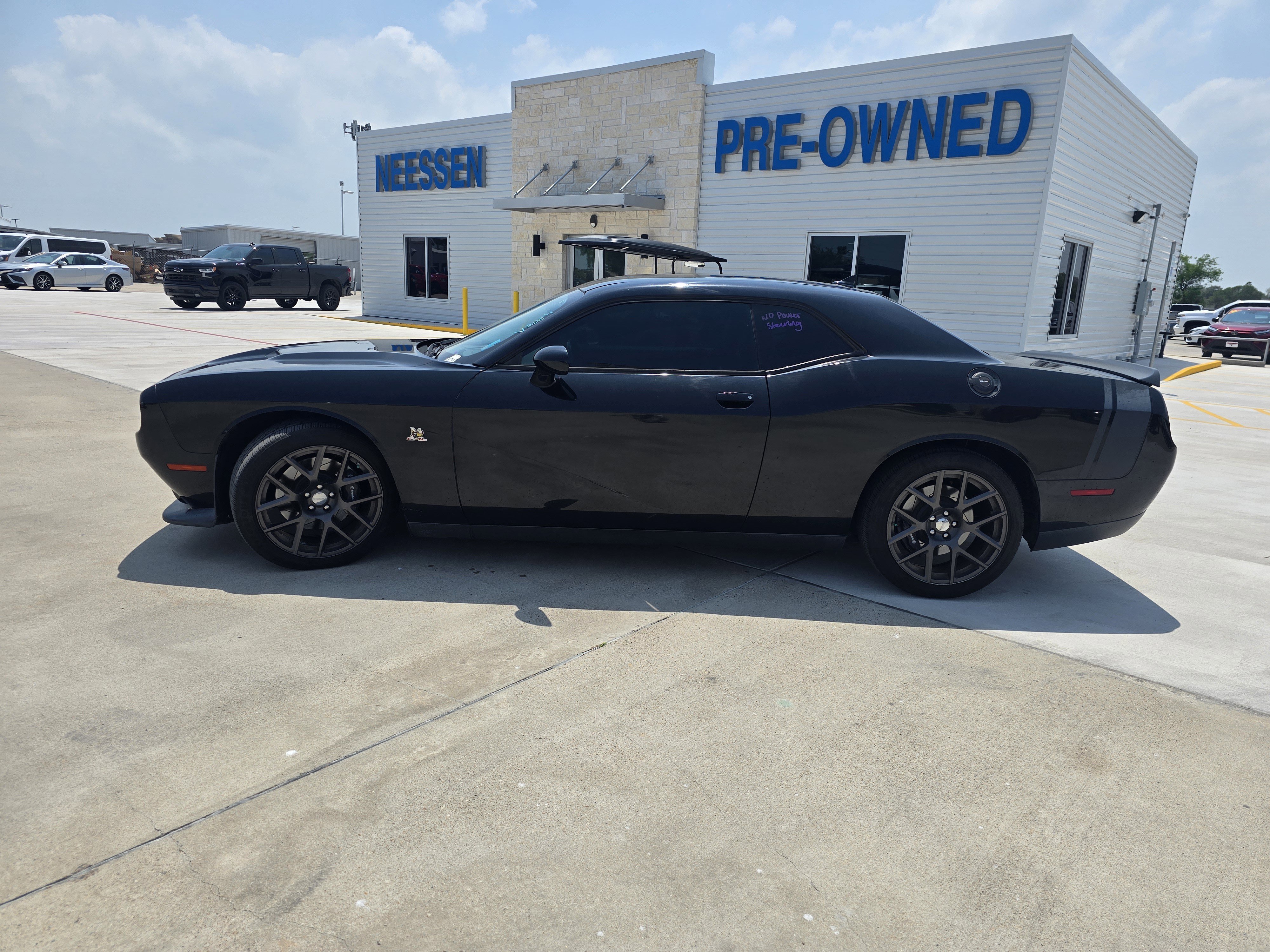 Used 2016 Dodge Challenger R/T Scat Pack w/ Leather Interior Group RWD image 6