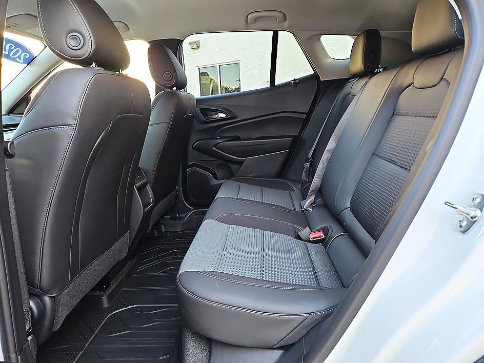 New 2026 Chevrolet Trax LT w/ Driver Confidence Package FWD image 10
