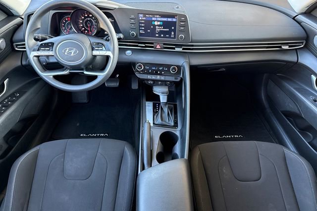 Used 2022 Hyundai Elantra SEL image 16