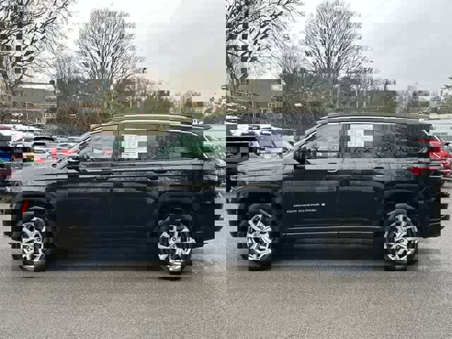 Used 2021 Jeep Grand Cherokee L Limited image 2