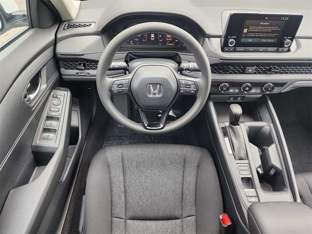 Used 2023 Honda Accord LX image 18