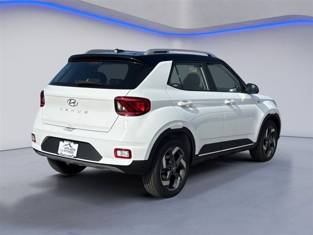 New 2026 Hyundai Venue SEL FWD image 5