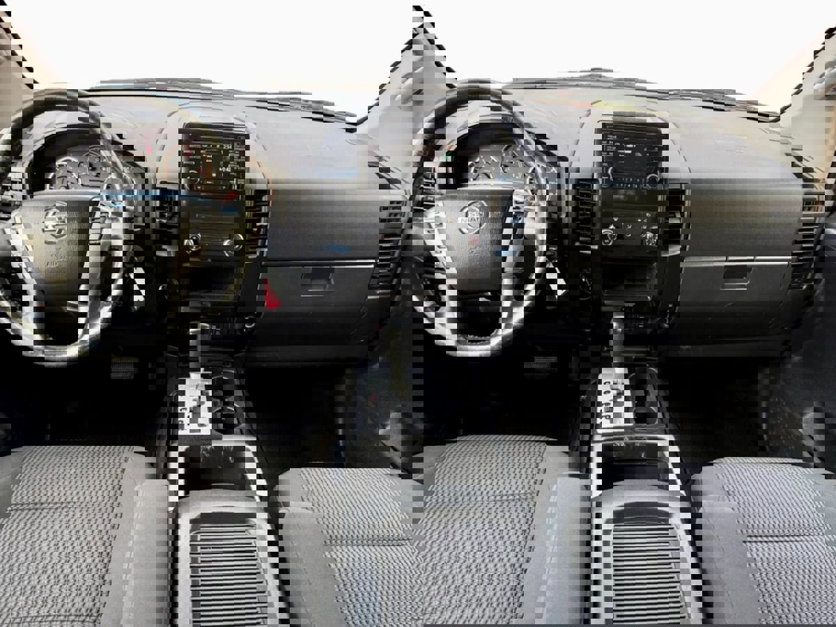 Used 2014 Nissan Titan SV w/ SV Value Truck Package image 10