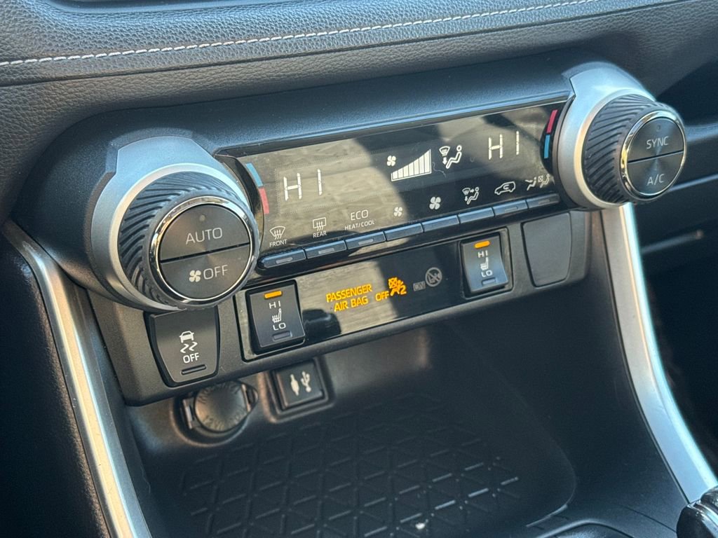 Used 2019 Toyota RAV4 XLE w/ Convenience Package image 26
