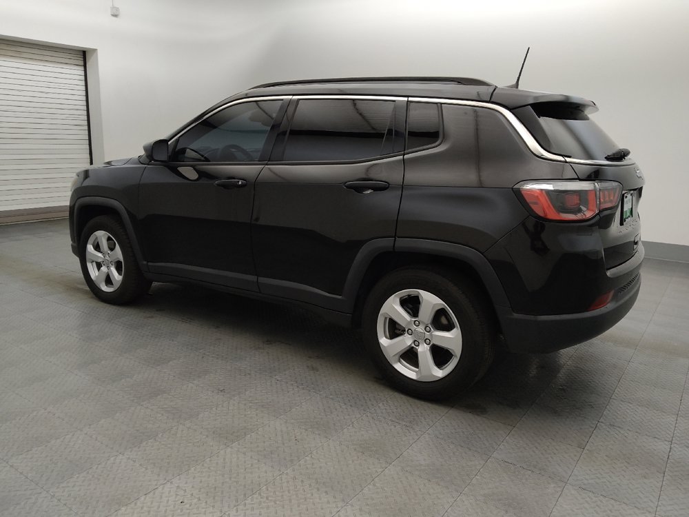 Used 2018 Jeep Compass Latitude w/ Popular Equipment Group FWD image 3