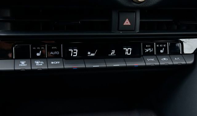 Certified 2023 Toyota Crown AWD/4WD image 22
