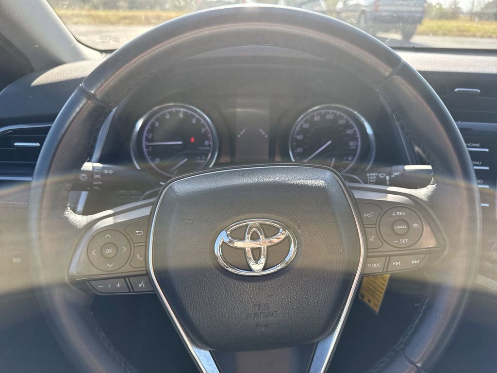 Used 2020 Toyota Camry SE image 17